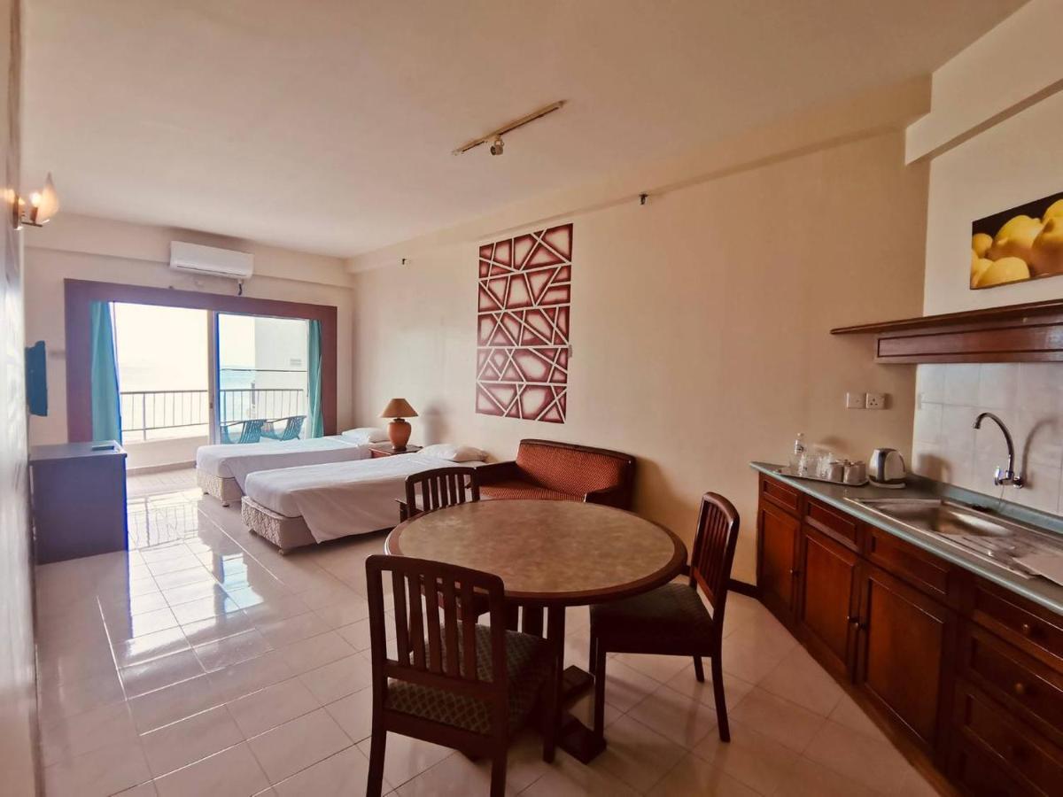 Seaview Deluxe Studio Couples Room S Tanjung Bungah (Penang) Zewnętrze zdjęcie
