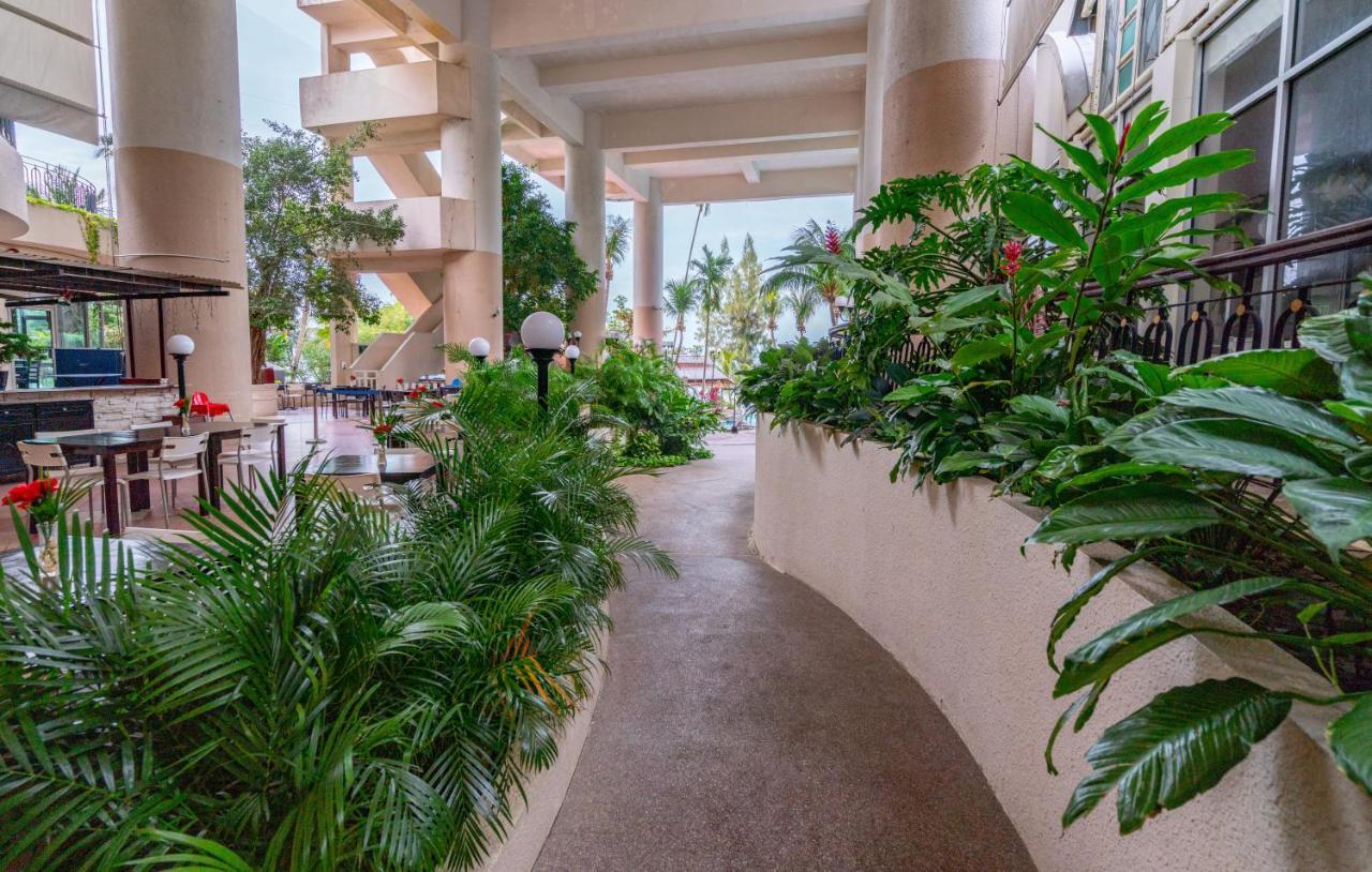 Seaview Deluxe Studio Couples Room S Tanjung Bungah (Penang) Zewnętrze zdjęcie